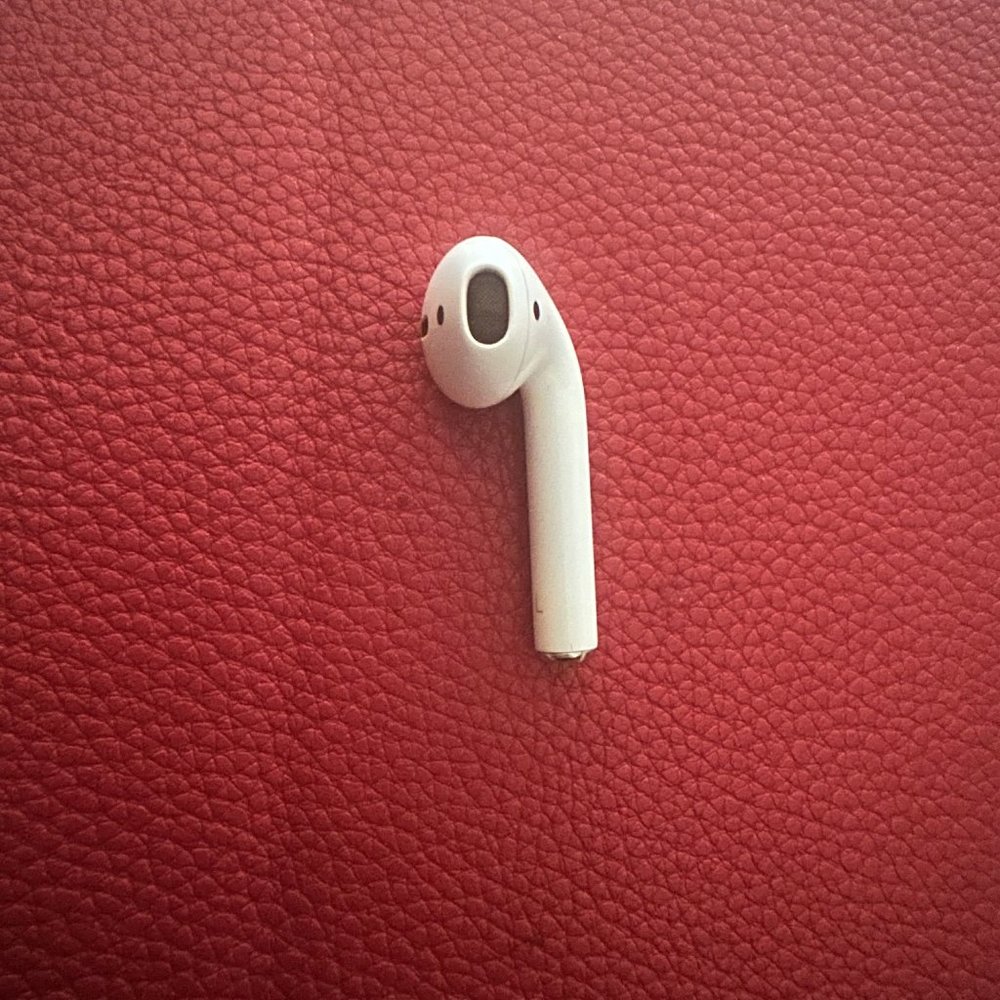 Single Left Replacement AirPod- 2nd generation